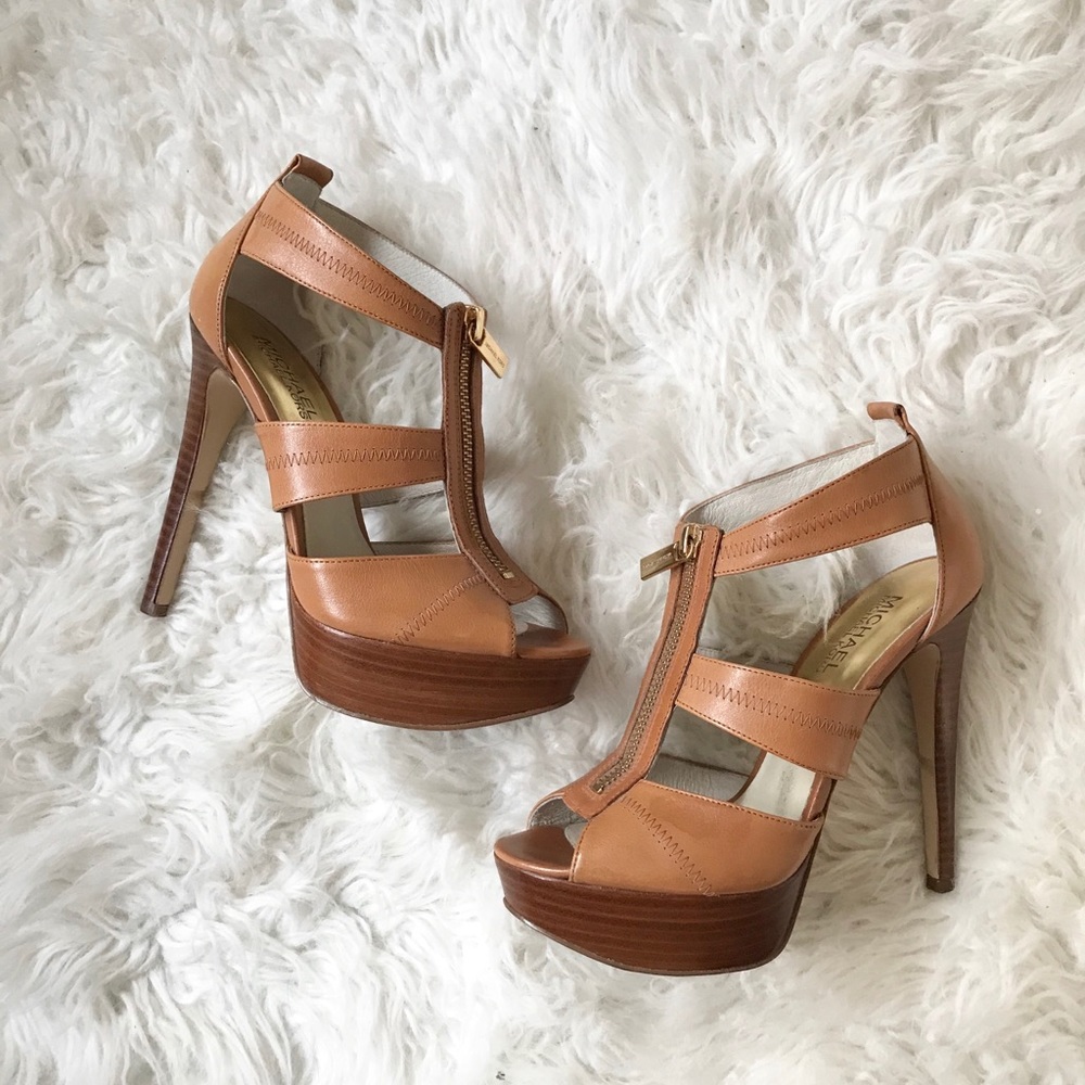 Pre-loved Michael Kors Platform Heels Size 6